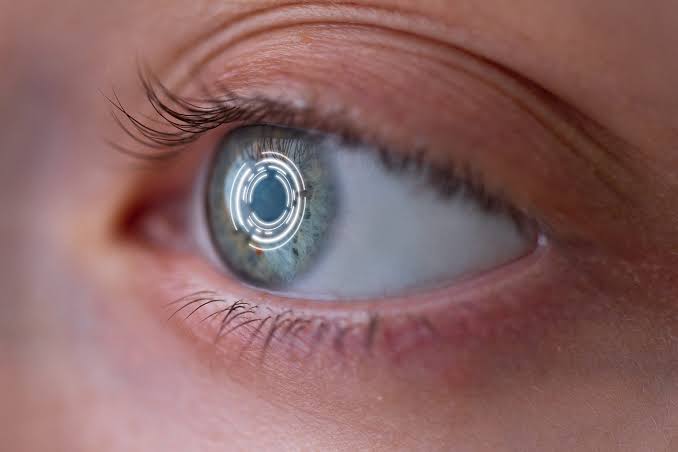 Smart Contact Lens, Teknologi Lensa Pintar yang Bisa Memantau Kesehatan dan Menampilkan Informasi Digital